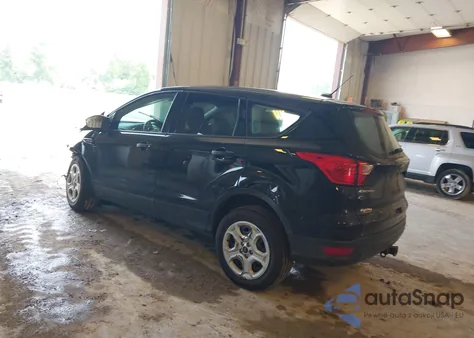 2019 Ford Escape S z USA, uszkodzony, nr VIN 1FMCU0F70KUA12338